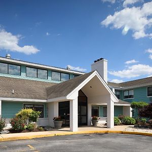 Hotel Wave At Rehoboth Beach